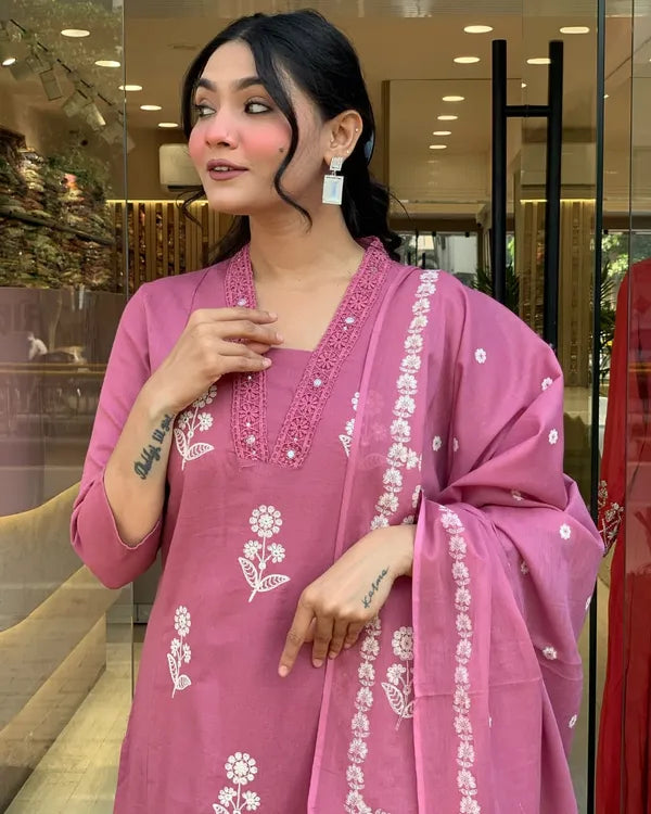 Women Pink  Cotton Desion Straight Suit With Dupatta Set